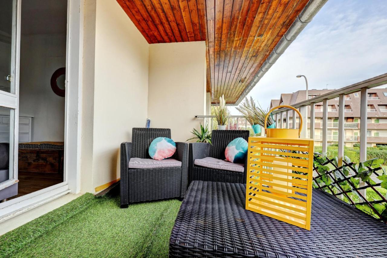 Apartamento Magnifique appart avec terrasse équipée et wifi gratuit Houlgate Exterior foto